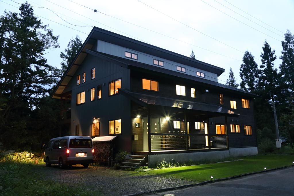 Bears Den Mountain Lodge Hakuba Exterior photo